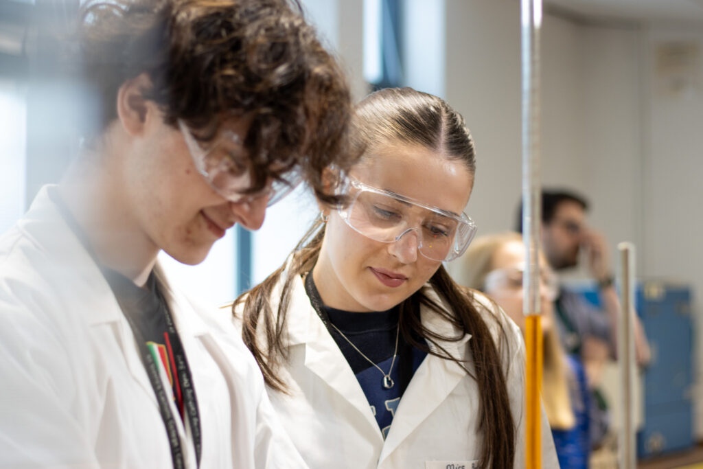 Chemistry A level in Cardiff - Image of students in Chemistry in St David's Catholic Sixth Form College