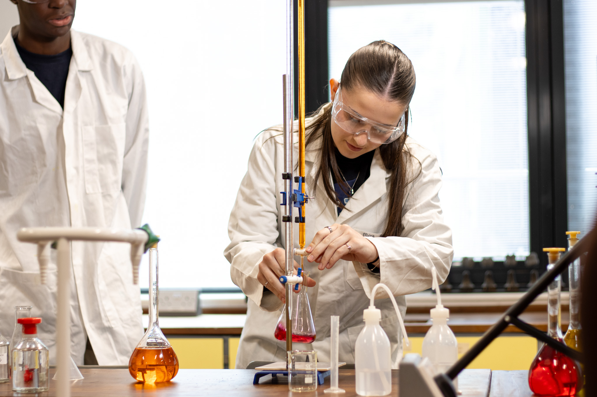 Image of chemistry students for 5 Ways Chemistry Impacts Everyday Lives