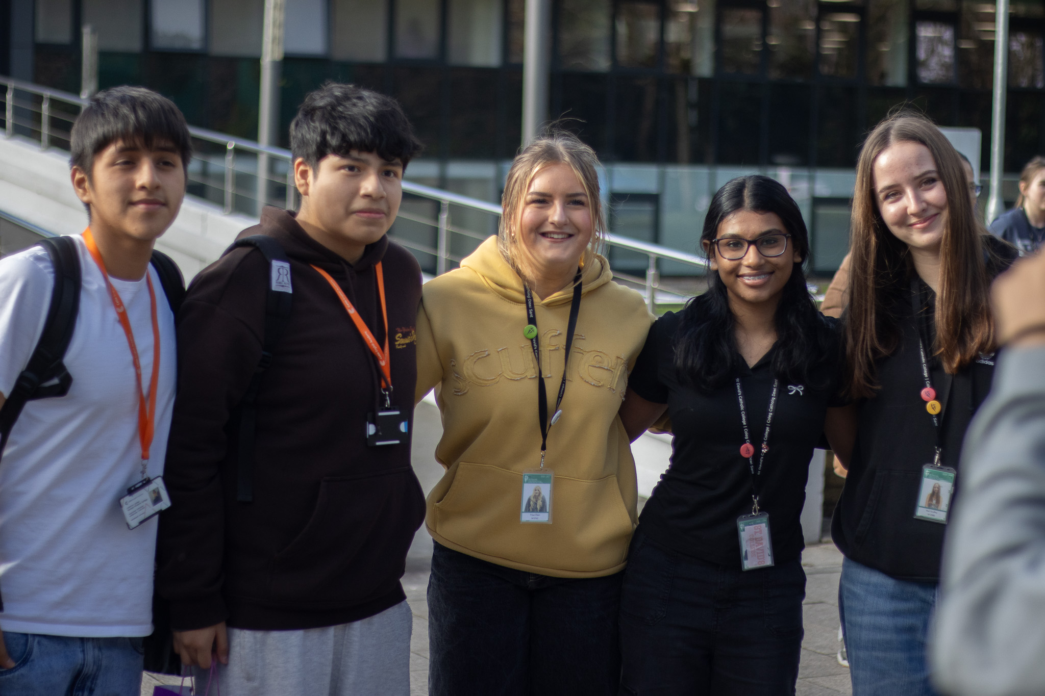 Peruvian and St David's students outside the college